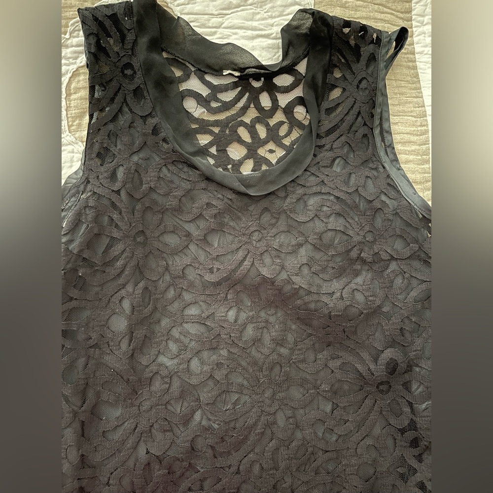 LBD 💅🏼 Black Lace Sleeveless Dress w/silk slip that could be worn on its own.EUC - Picture 3 of 13